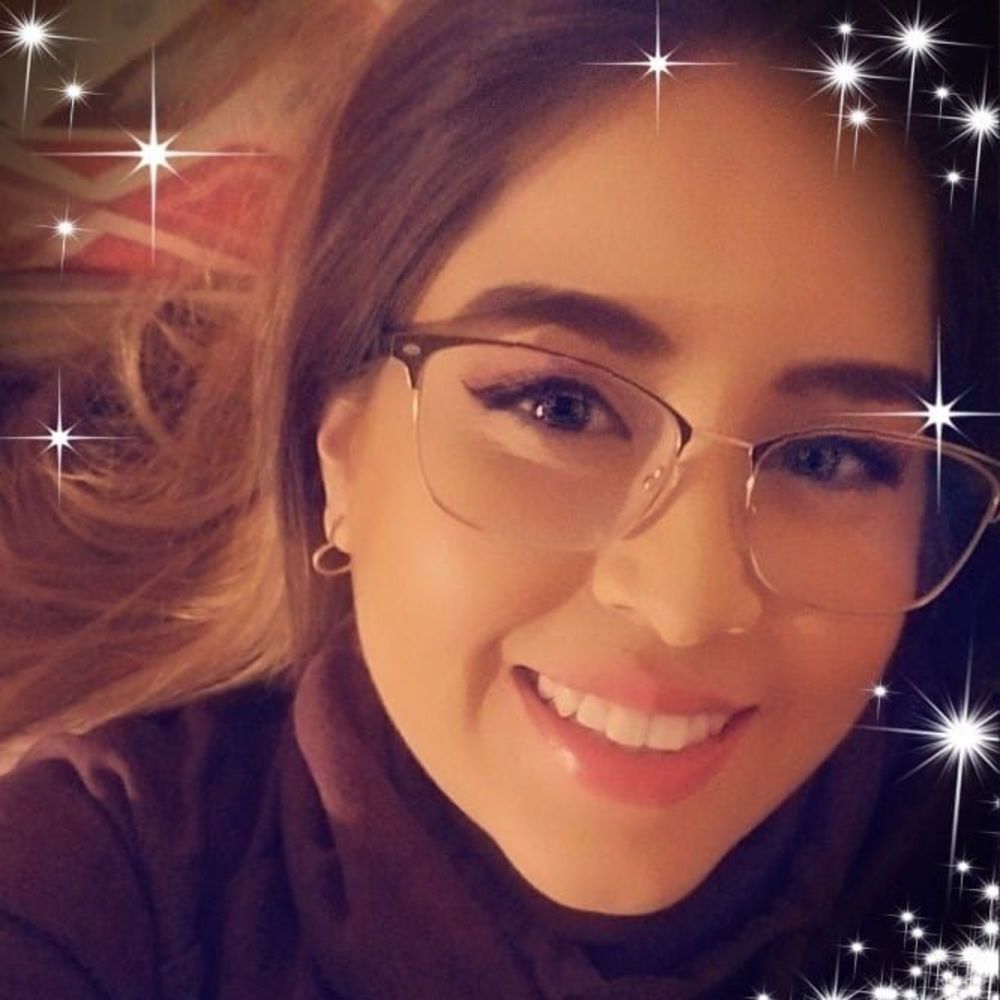 Meet your Posher, Fatima